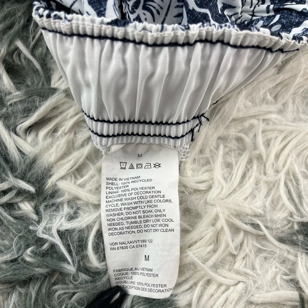 Nautica Men’s Sustainably Crafted 6” Seashell Print Swim Trunks Sz M Blue White
